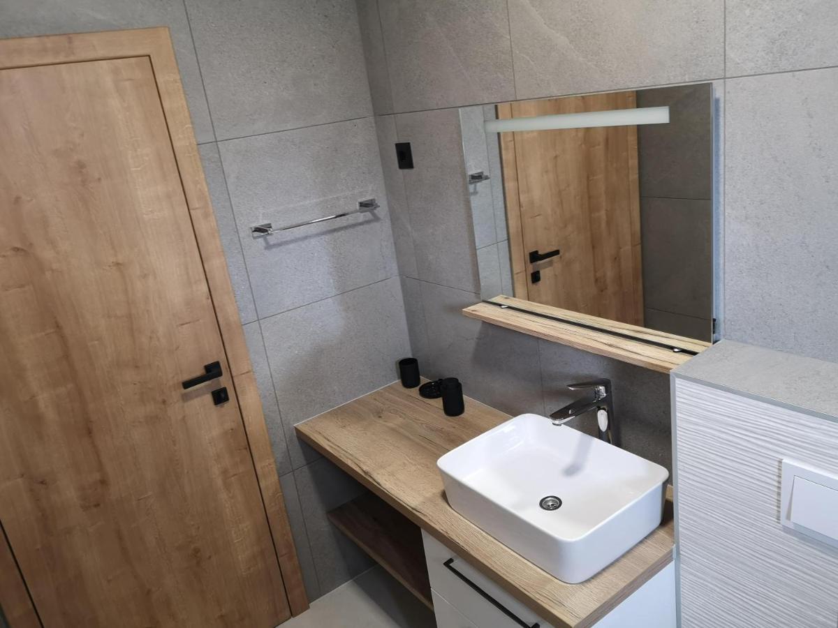 Villa Sara With Sea View And Private Heated Pool Omiš Extérieur photo
