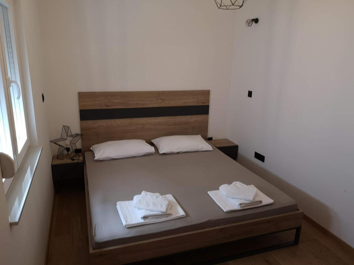 Villa Sara With Sea View And Private Heated Pool Omiš Extérieur photo
