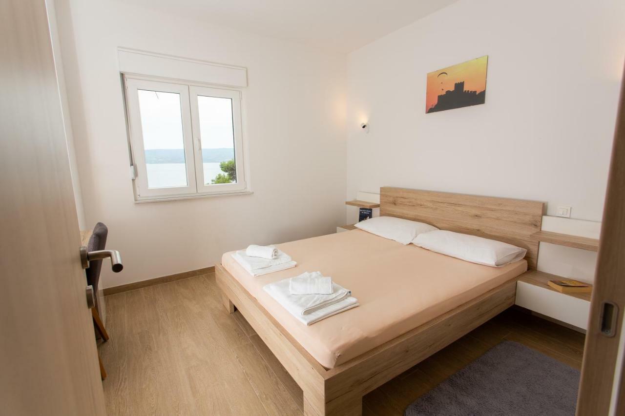Villa Sara With Sea View And Private Heated Pool Omiš Extérieur photo