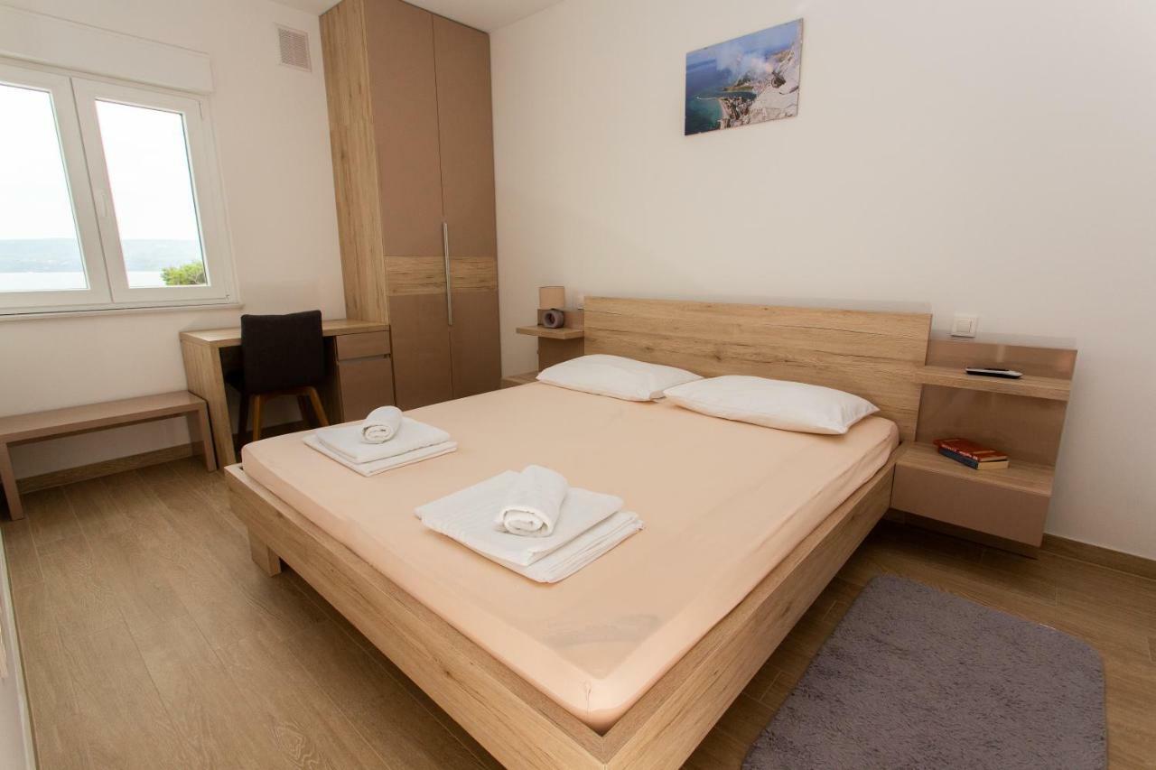 Villa Sara With Sea View And Private Heated Pool Omiš Extérieur photo