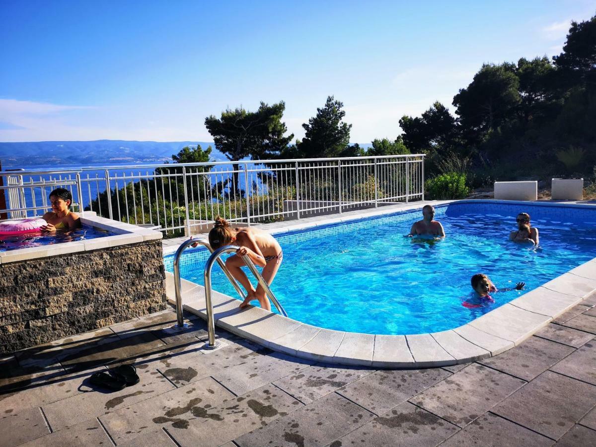 Villa Sara With Sea View And Private Heated Pool Omiš Extérieur photo